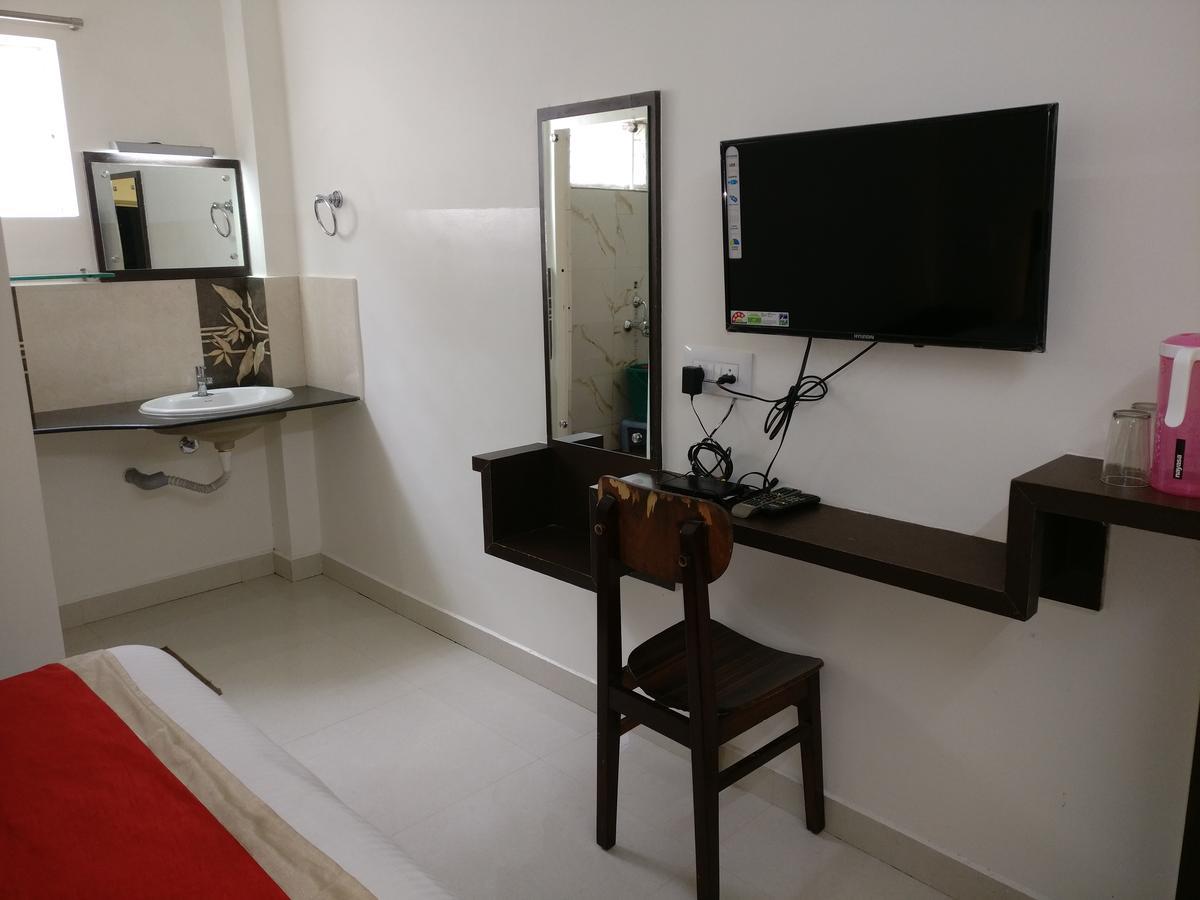 Hotel Raj Mahal Chikmagalur Bagian luar foto